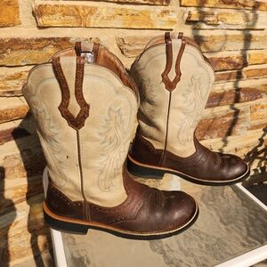 Ariat boots, size 9B